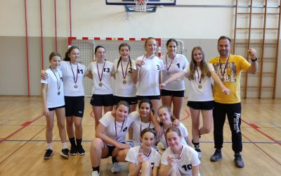 ODLIČNE IGRE KOŠARKARJEV IN KOŠARKARIC