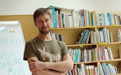 Estonski pisatelj bral v slovenščini